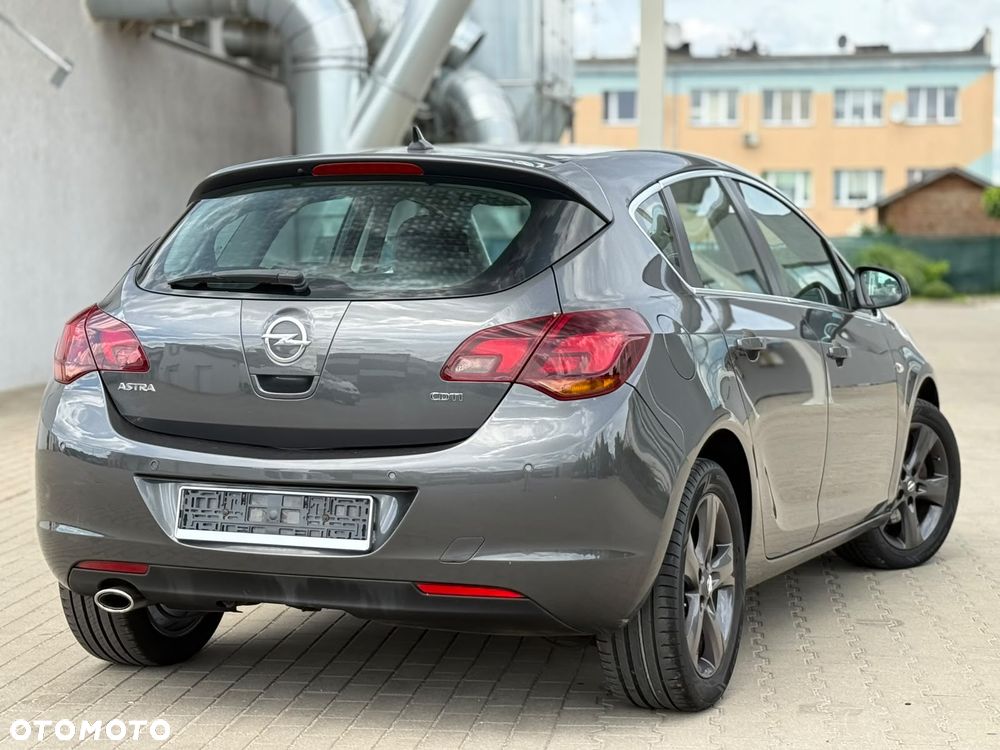 Opel Astra 2.0 CDTI DPF Automatik Cosmo - 9