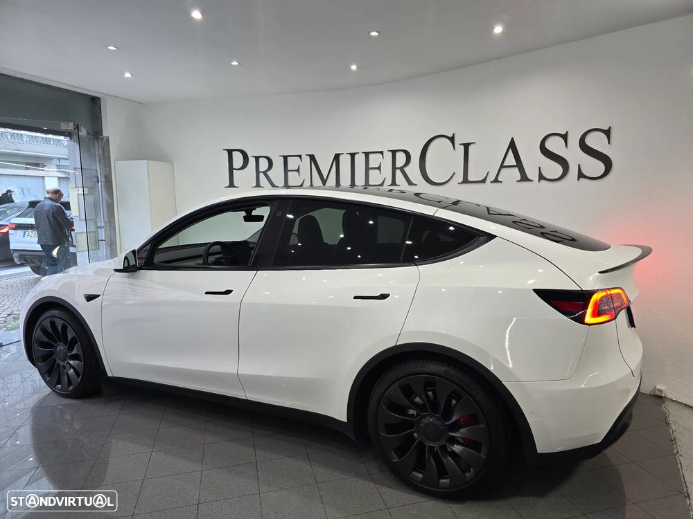 Tesla Model Y Performance Dual Motor AWD - 2
