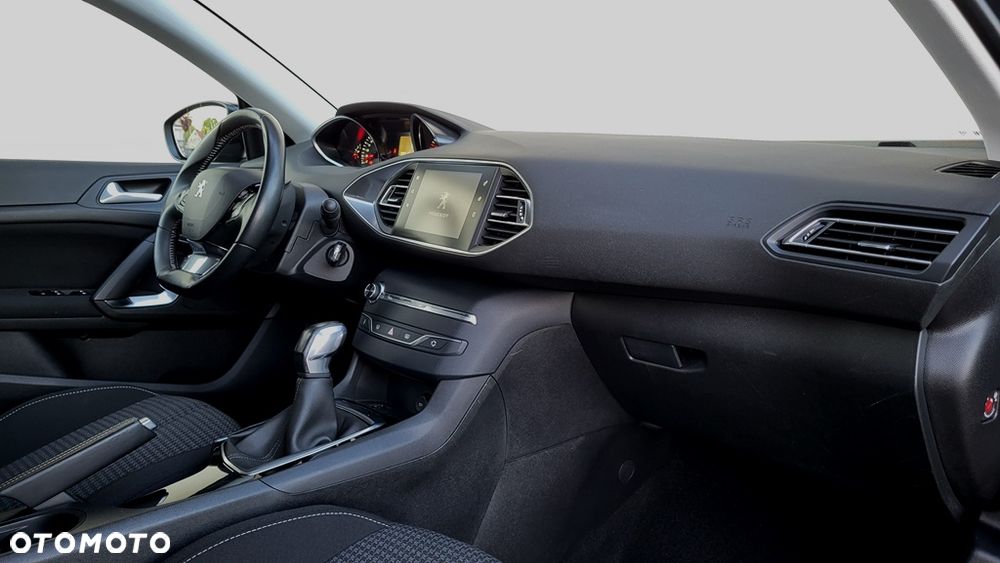 Peugeot 308 1.2 PureTech Business Line S&S - 6