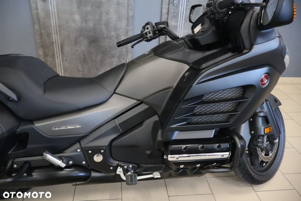 Honda GL - 4