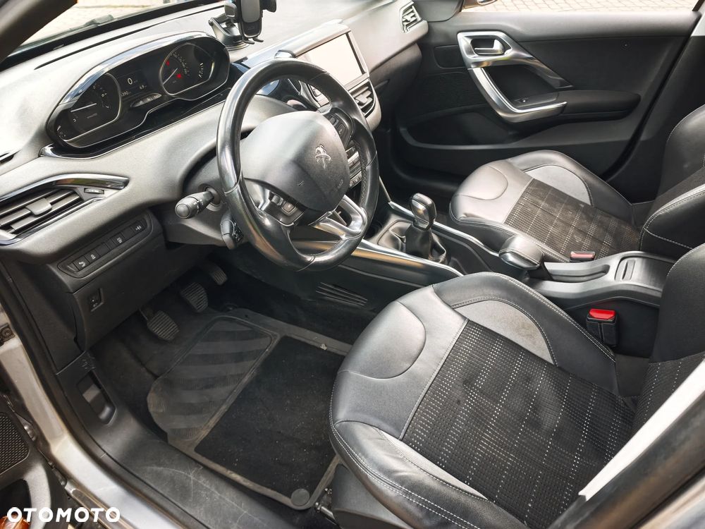 Peugeot 2008 1.2 Pure Tech Style EU6 - 15
