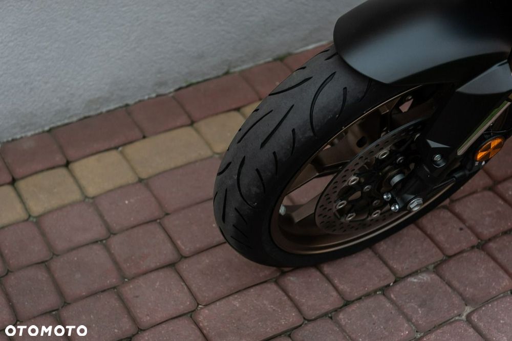 Honda CB - 8