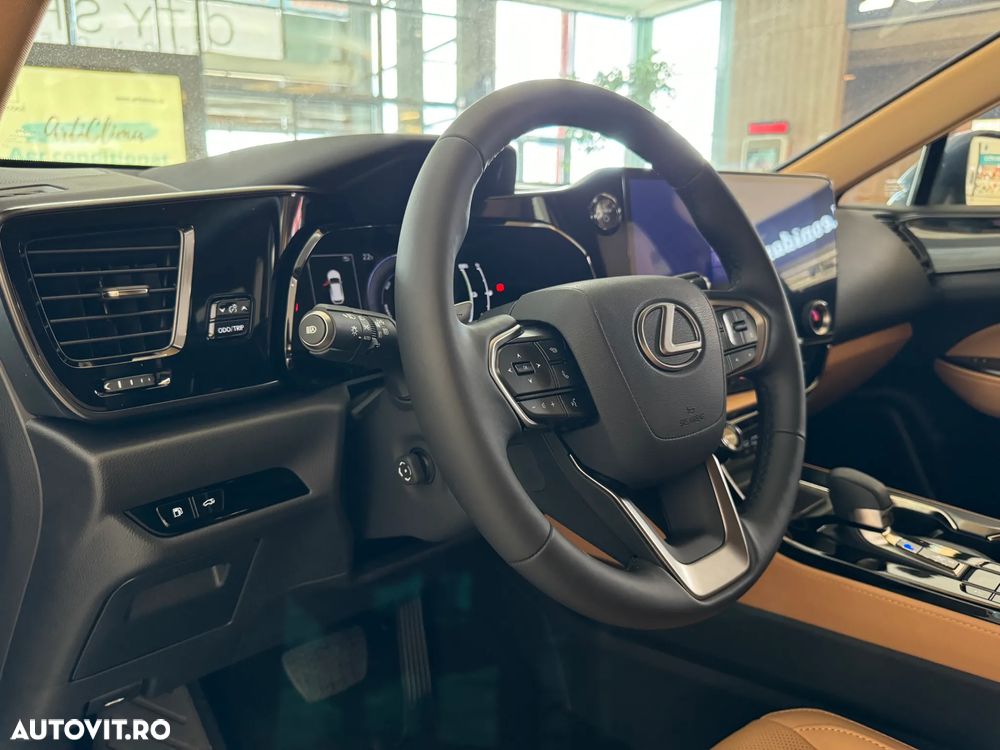 Lexus Seria NX 450h+ 2.5 TNGA HV 25H PHEV CVT Executive - 13