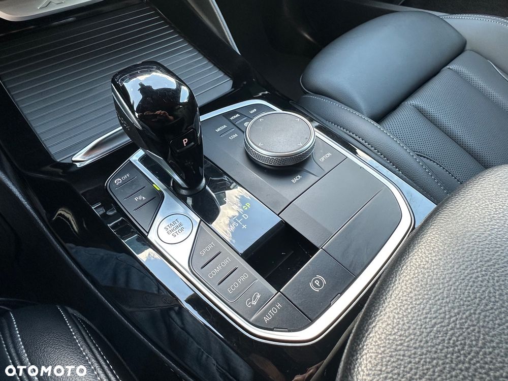 BMW X4 xDrive20d xLine - 39