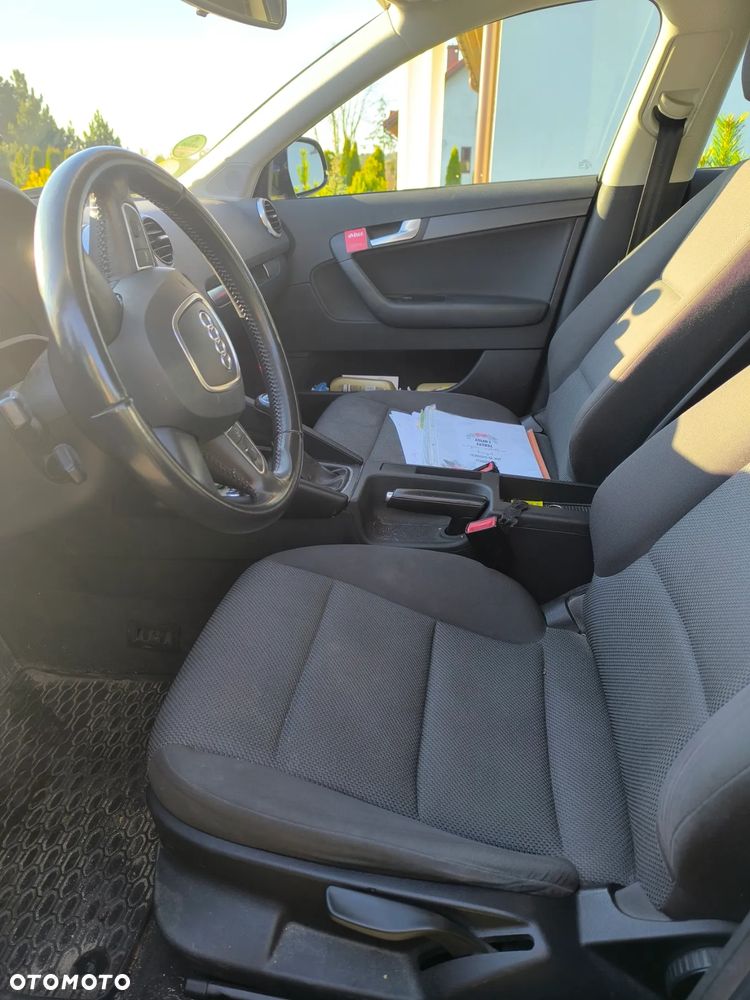 Audi A3 Sportback 1.6 TDI Attraction - 2