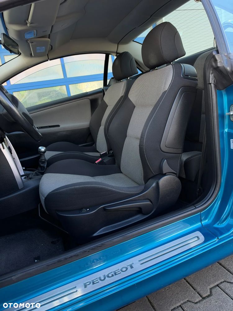Peugeot 207 CC 1.6 HDi Premium - 20