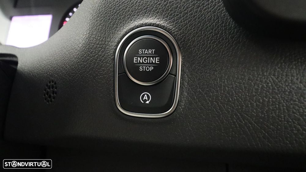 Mercedes-Benz Sprinter - 25