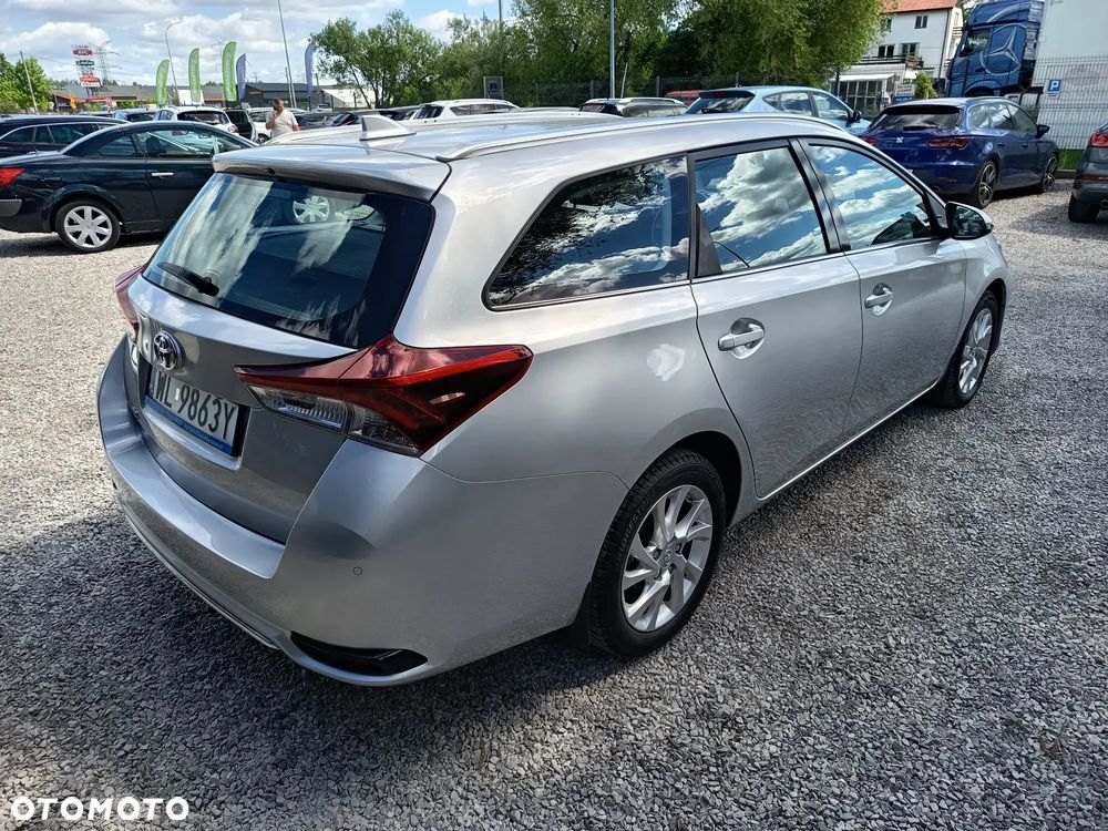 Toyota Auris 1.6 Dynamic - 19