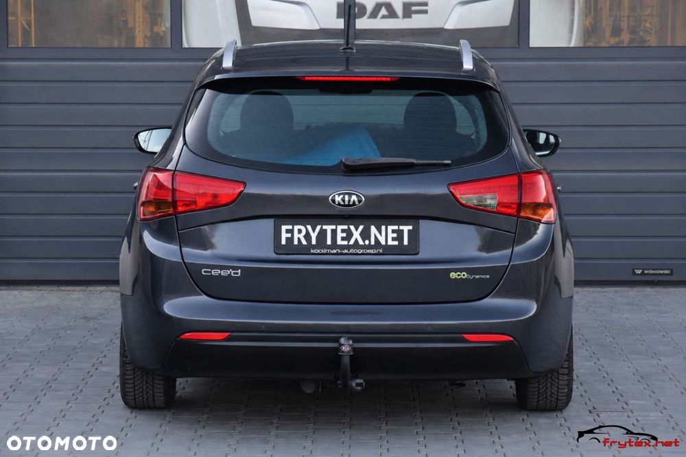 Kia Ceed - 13