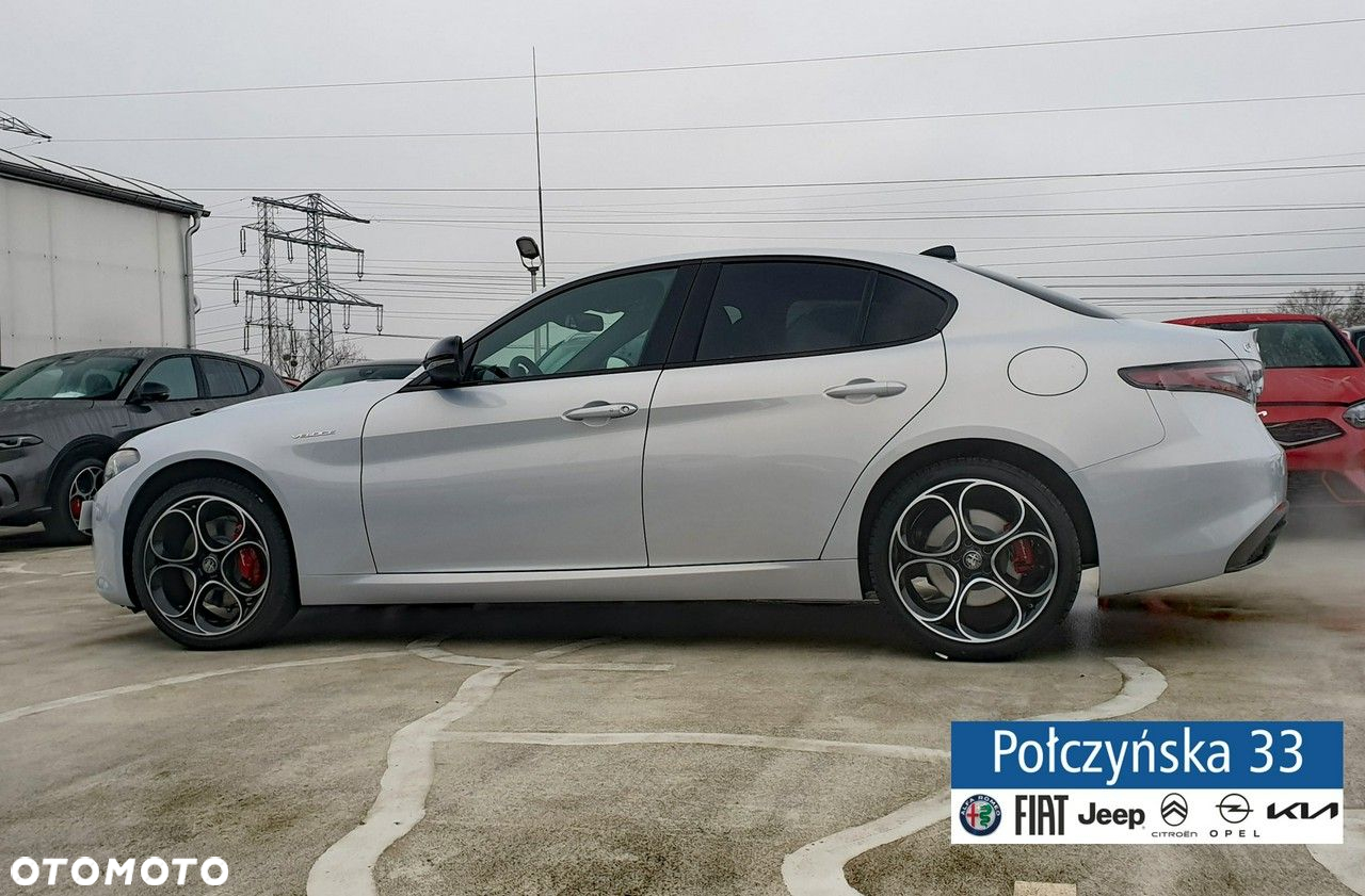 Alfa Romeo Giulia - 10