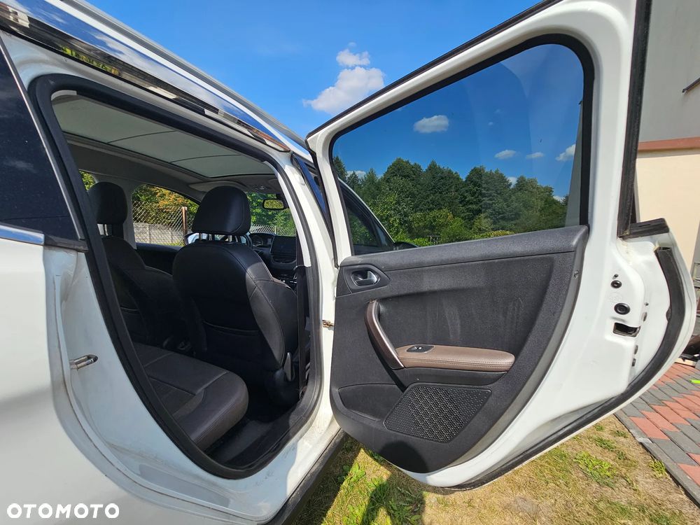 Peugeot 2008 e-HDi FAP 115 STOP & START Allure - 6