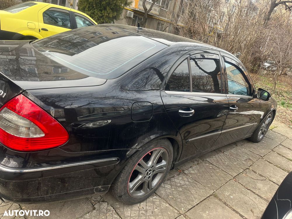 Mercedes-Benz E 320 CDI 7G-TRONIC Avantgarde - 4