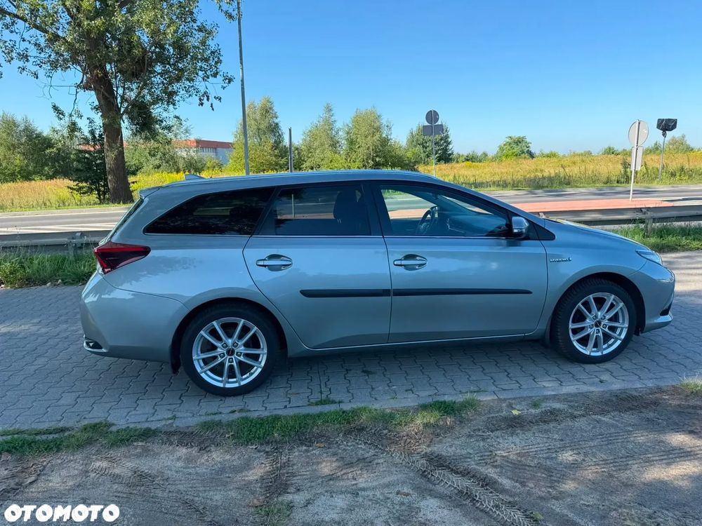 Toyota Auris 1.8 HSD Luna - 21
