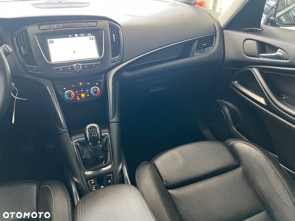 Opel Zafira 1.6 T Enjoy S&S - 21