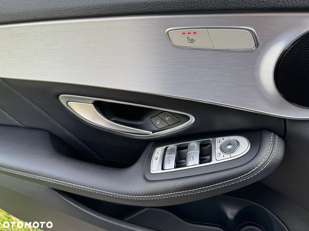 Mercedes-Benz Klasa C 220 d 9G-TRONIC - 29