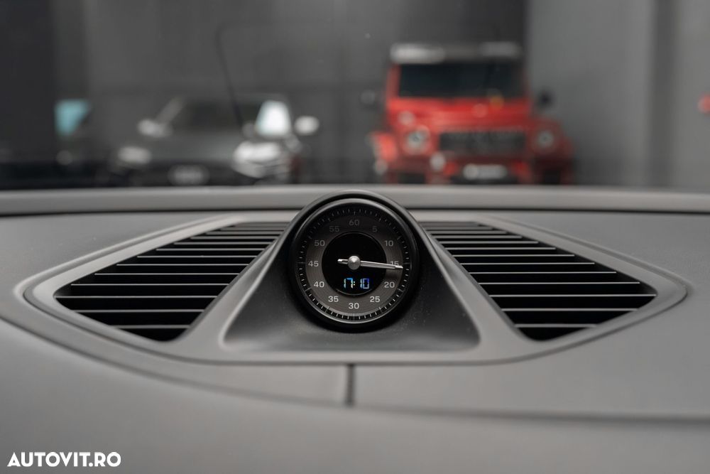 Porsche Macan - 38