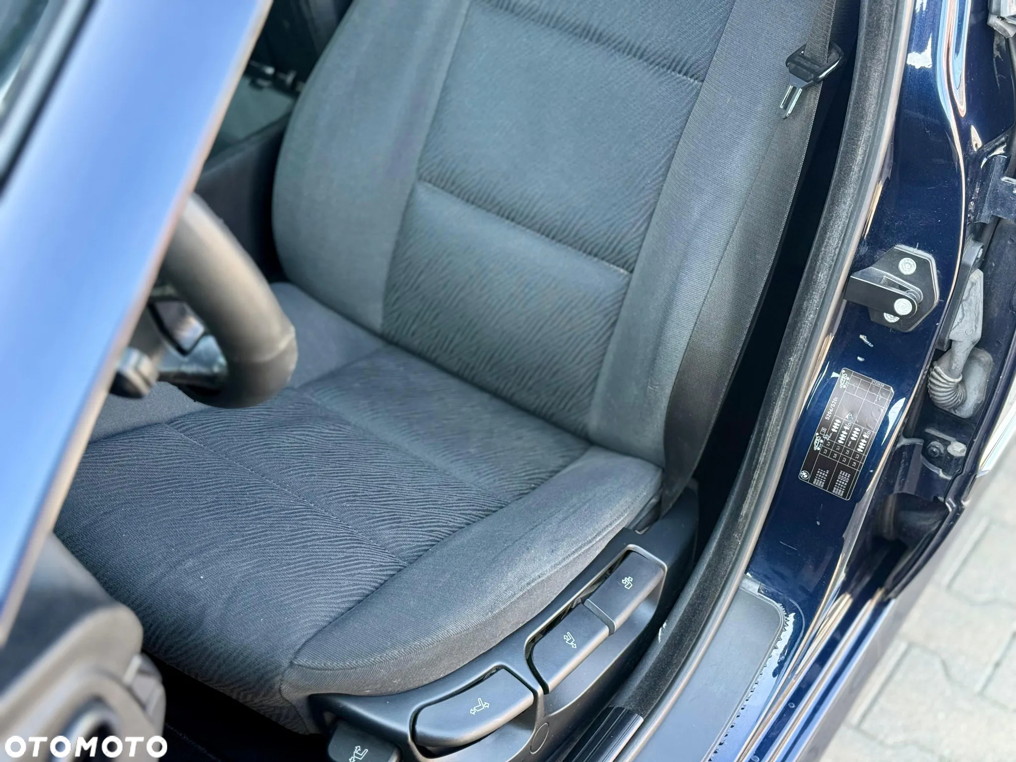 BMW Seria 5 520i - 35