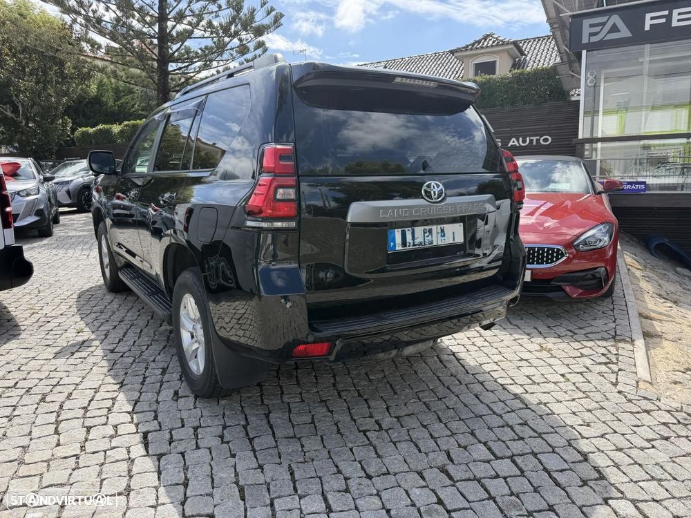 Toyota Land Cruiser Prado - 18