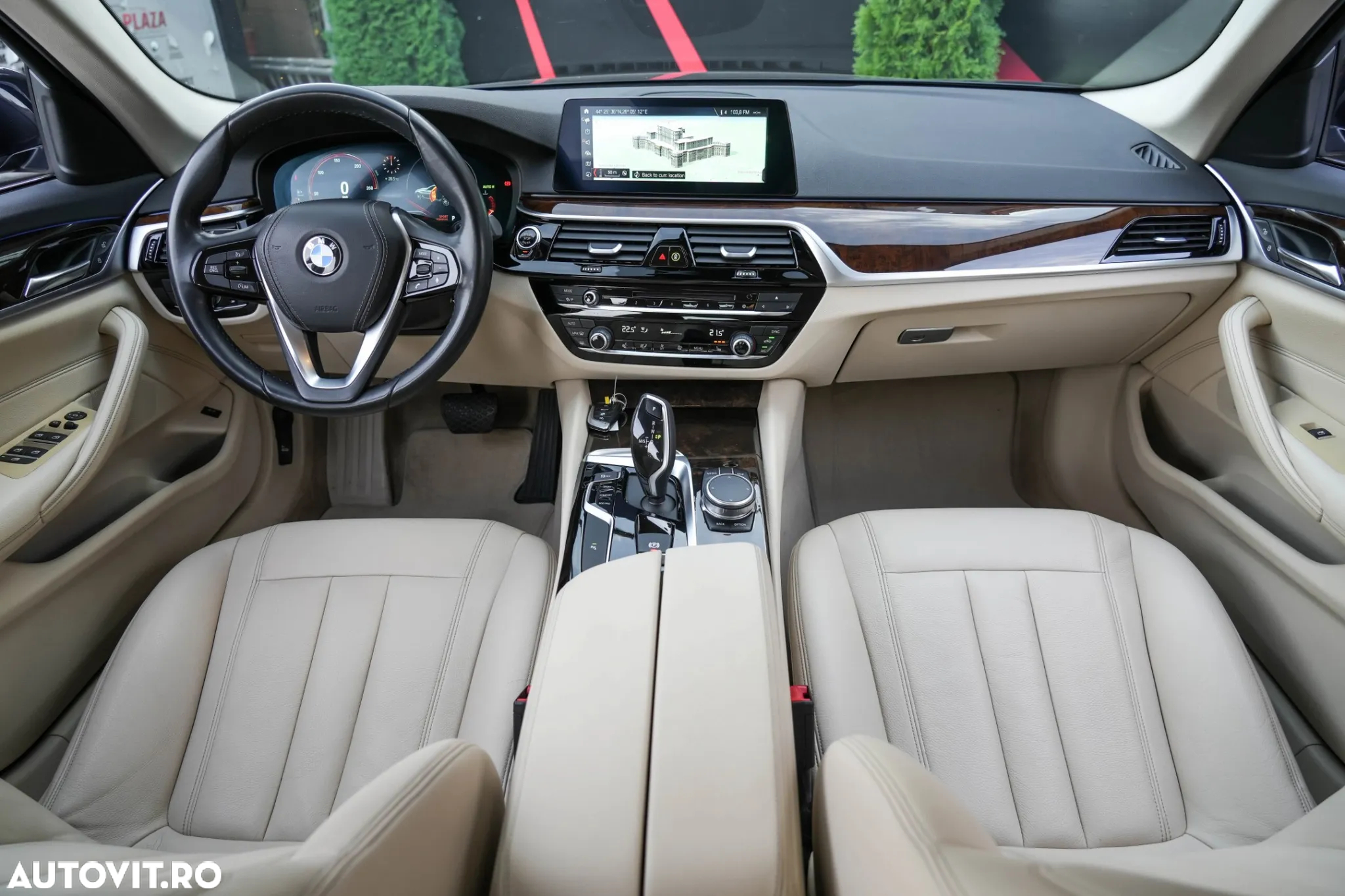 BMW Seria 5 520d AT - 13