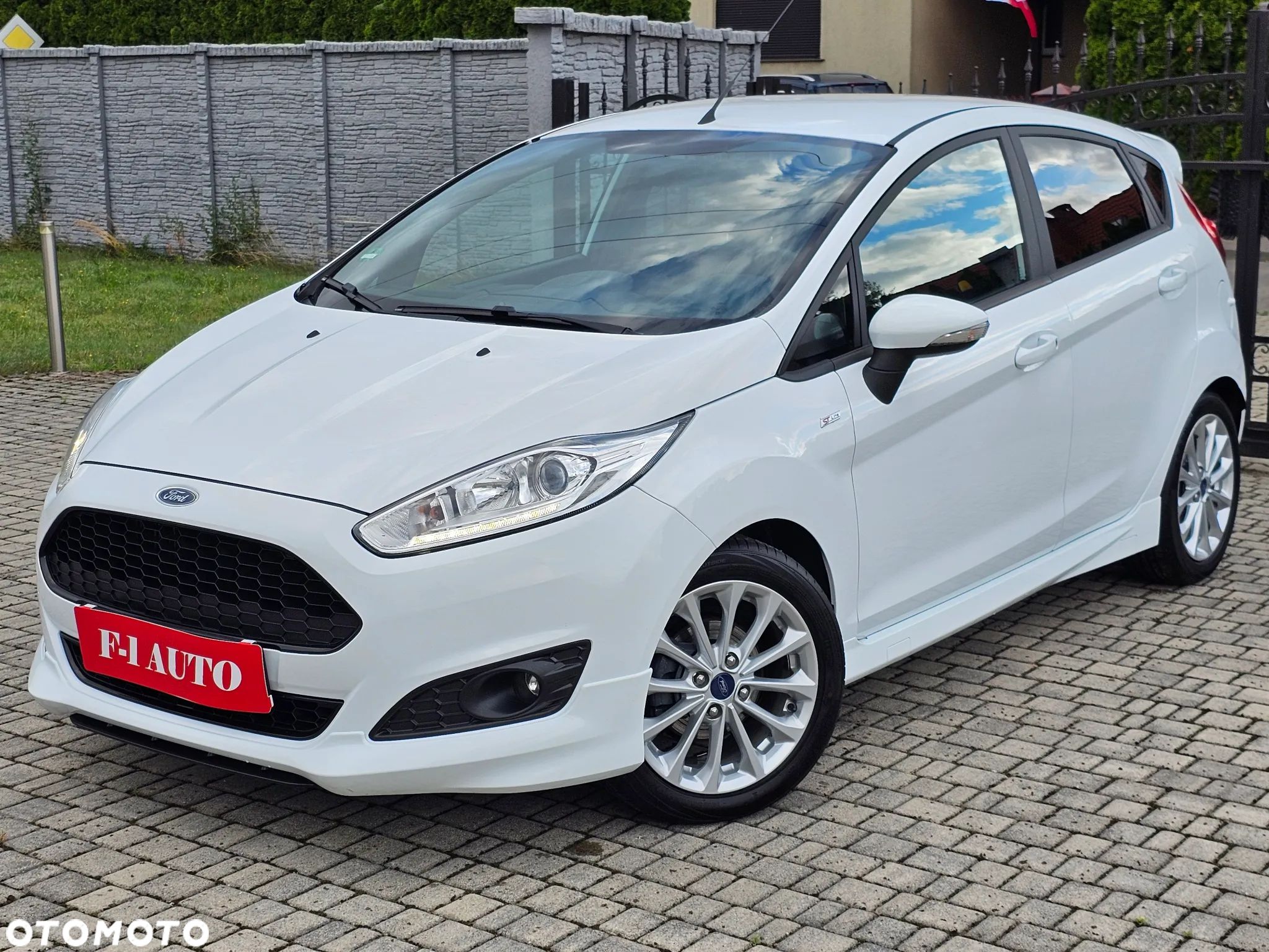 Ford Fiesta 1.0 EcoBoost S&S ST-LINE X - 1