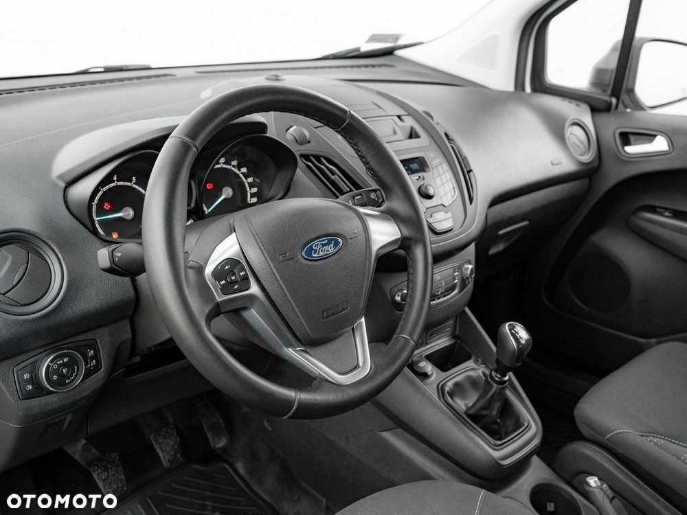 Ford Transit Courier - 7