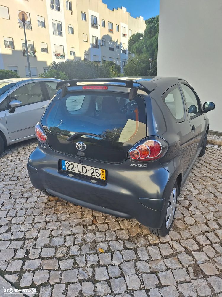 Toyota Aygo 1.0 - 2