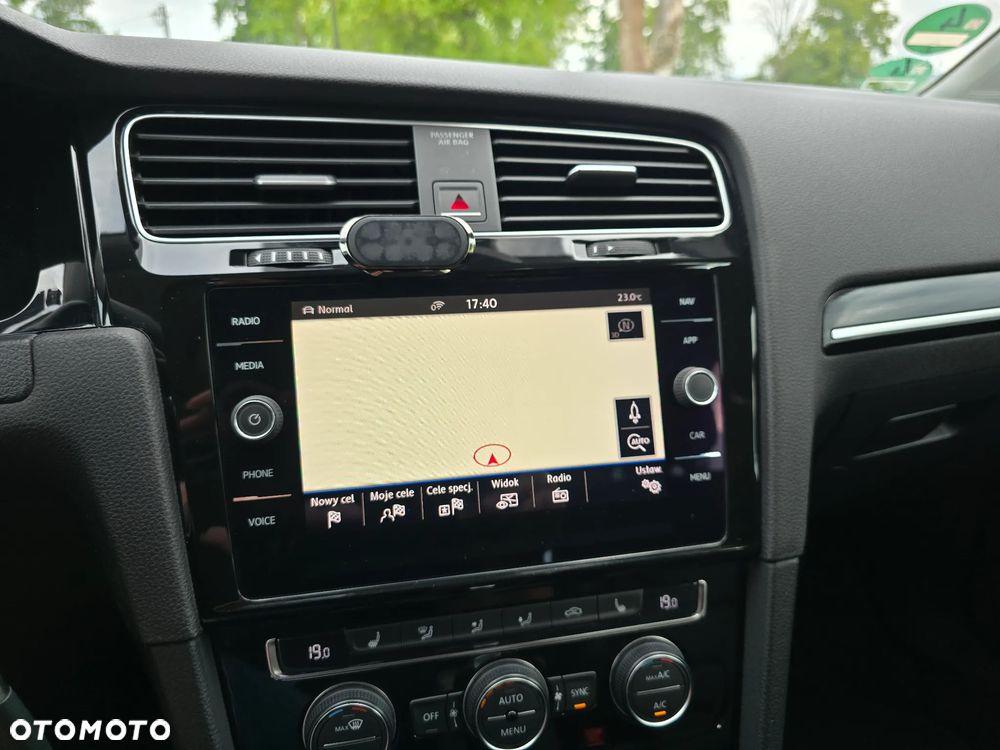 Volkswagen Golf 2.0 TDI SCR DSG Highline - 27