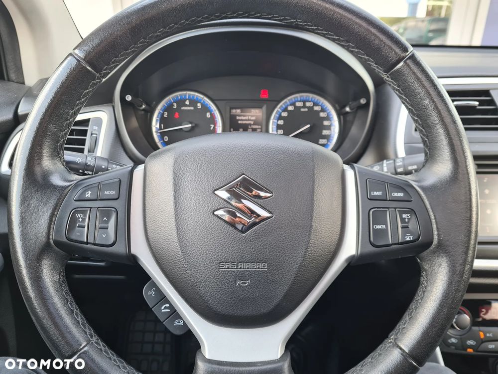 Suzuki SX4 1.6 Premium - 16