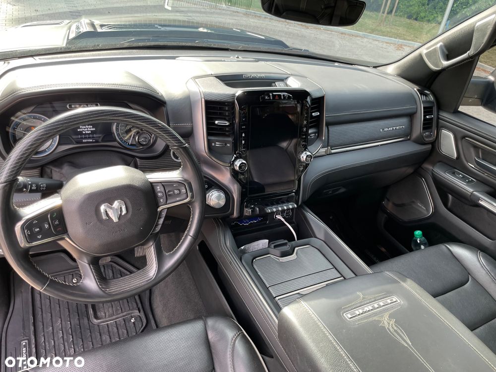 RAM 1500 Crew Cab Shortbed Limited - 12