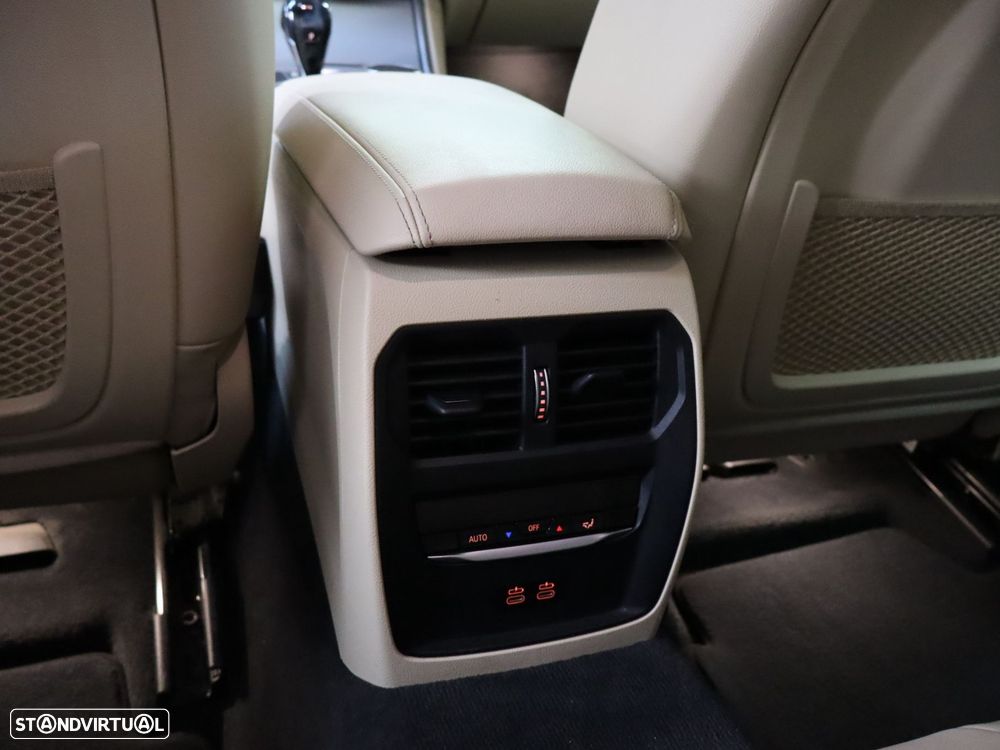 BMW 318 d Auto - 10