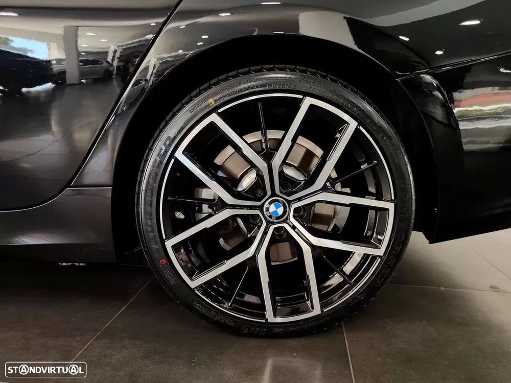 BMW 320 e Line Sport Auto — fotografia 29