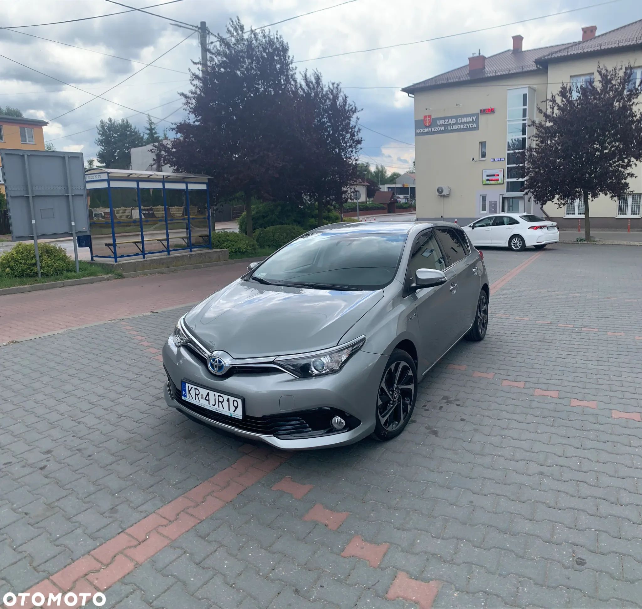 Toyota Auris Hybrid 135 Active - 1