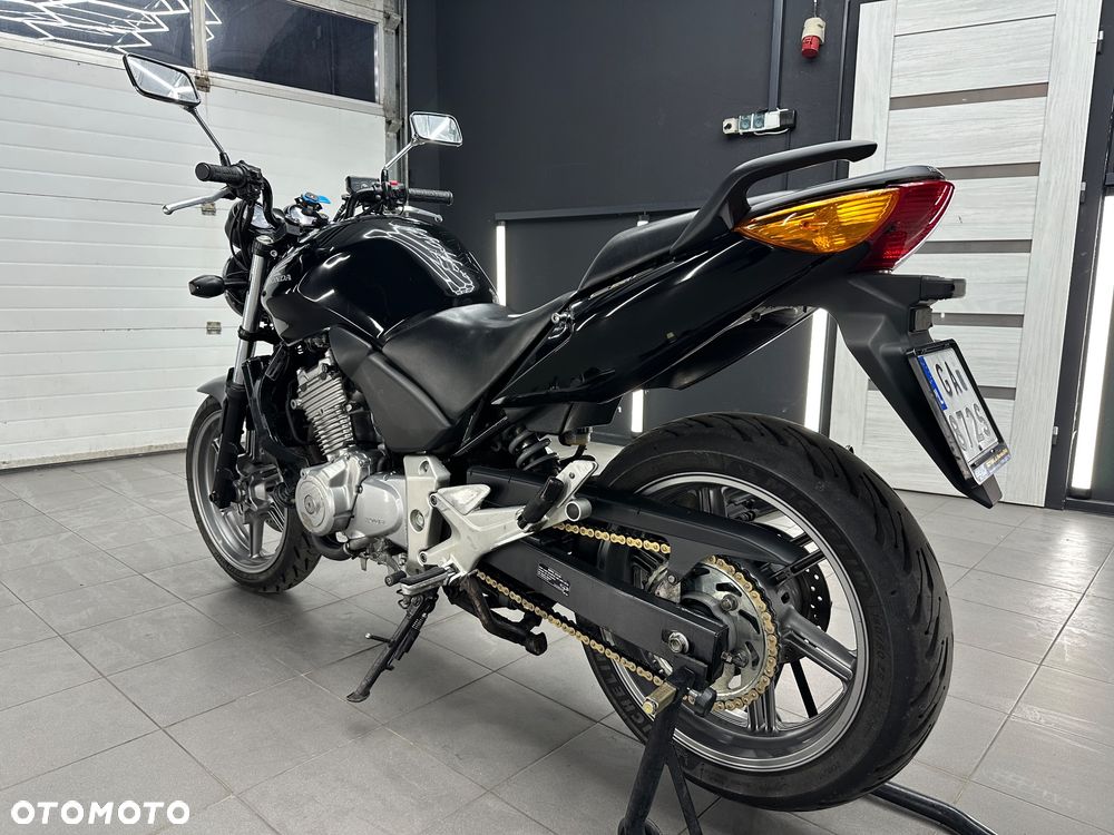 Honda CBF - 23