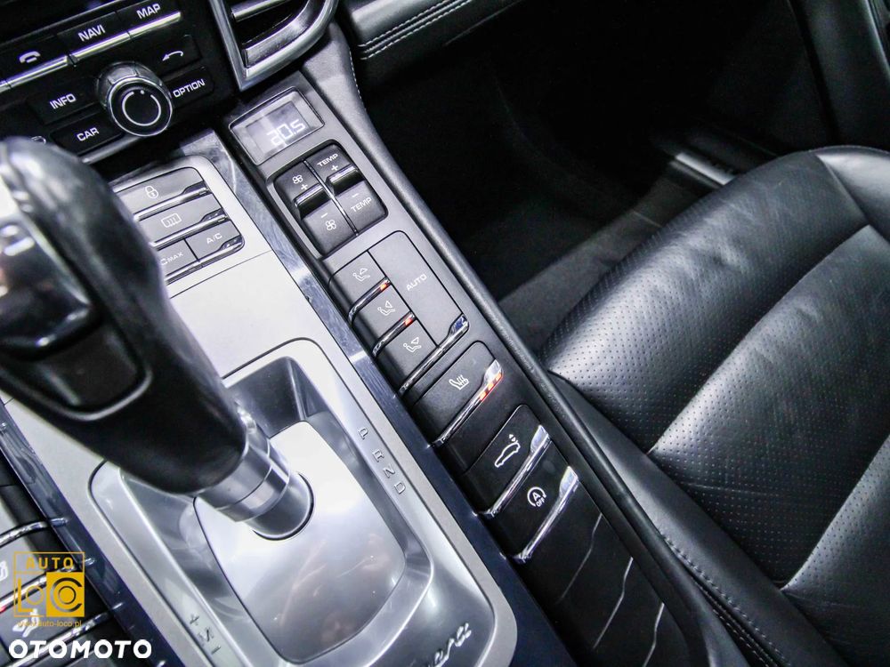 Porsche Panamera Platinum Edition - 32