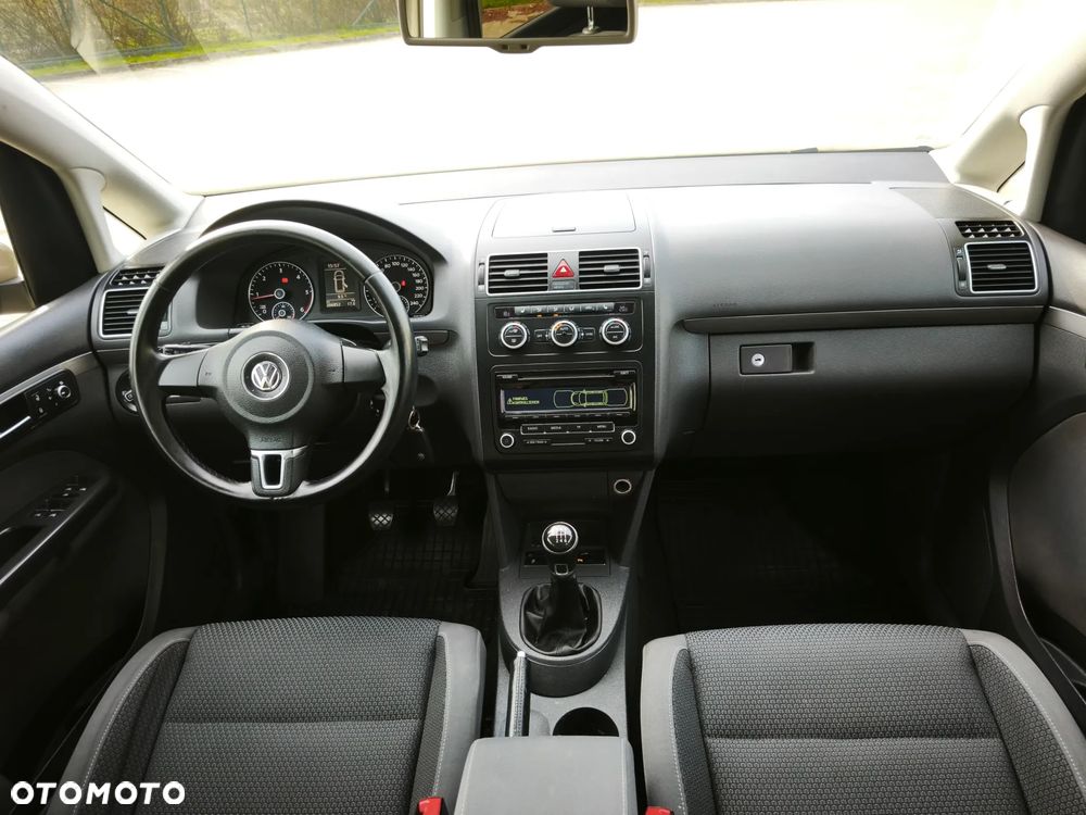 Volkswagen Touran 1.6 TDI DPF BlueMotion Technology Comfortline - 16