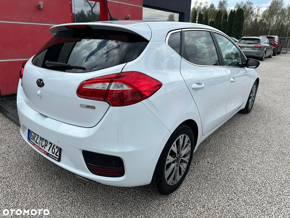 Kia Ceed 1.6 GDI ISG Vision - 2