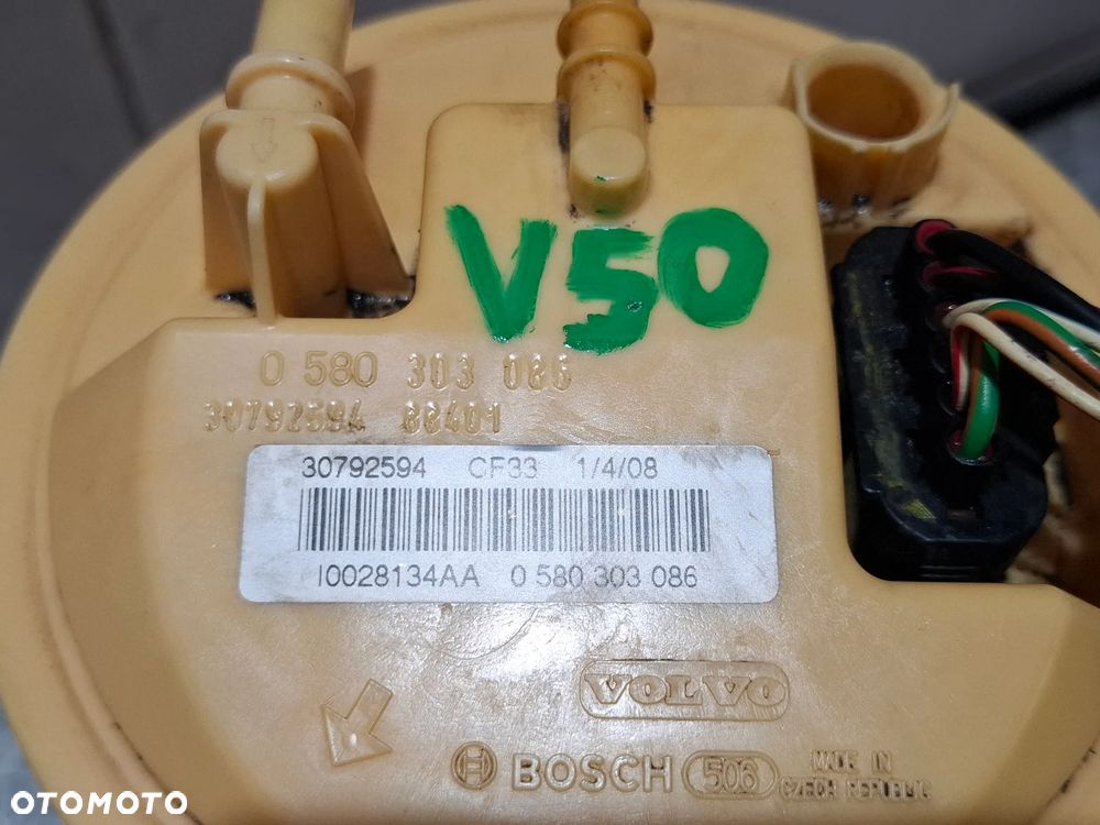 Pompka paliwa Volvo V50 2,4 D 2008 rok nr 30792594 - 2