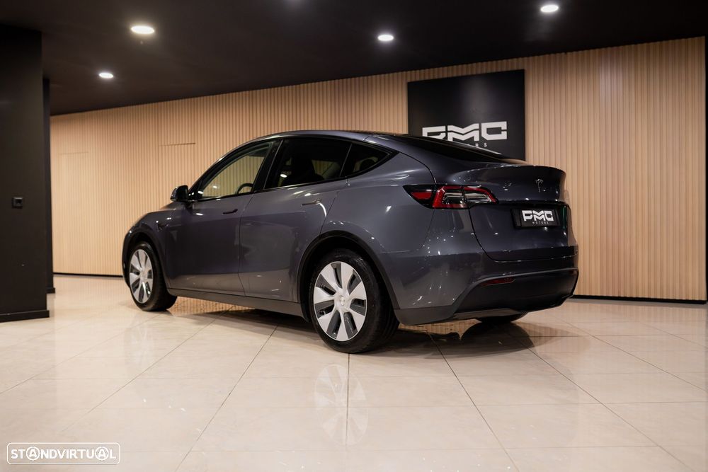 Tesla Model Y RWD - 3