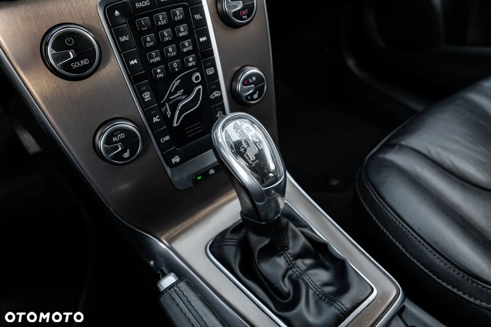 Volvo V40 Cross Country T5 AWD Geartronic Summum - 38