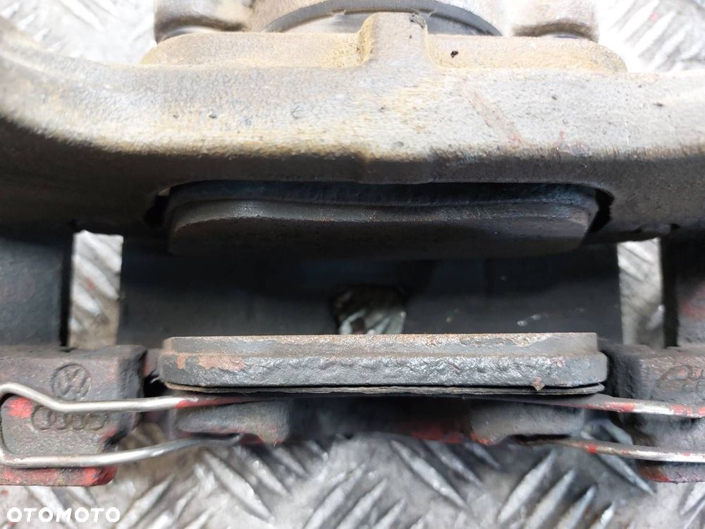 TARCZE HAMULCOWE PRZÓD + KLOCKI + ZACISKI AUDI A4 B8 2.0 TDI - 3