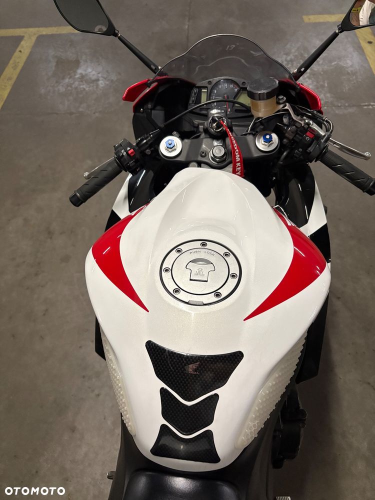 Honda CBR - 16
