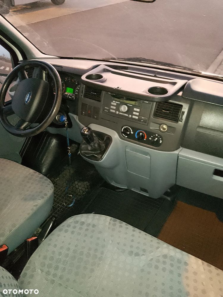 Ford Transit - 12
