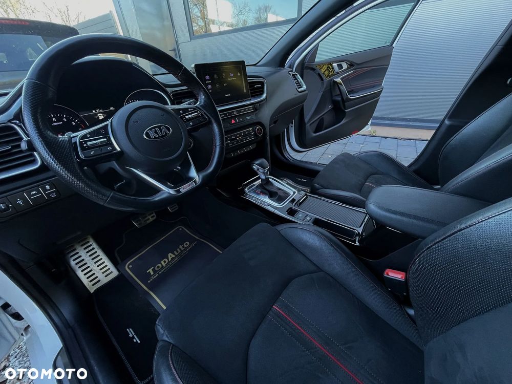 Kia ProCeed 1.6 T-GDI GT DCT - 19