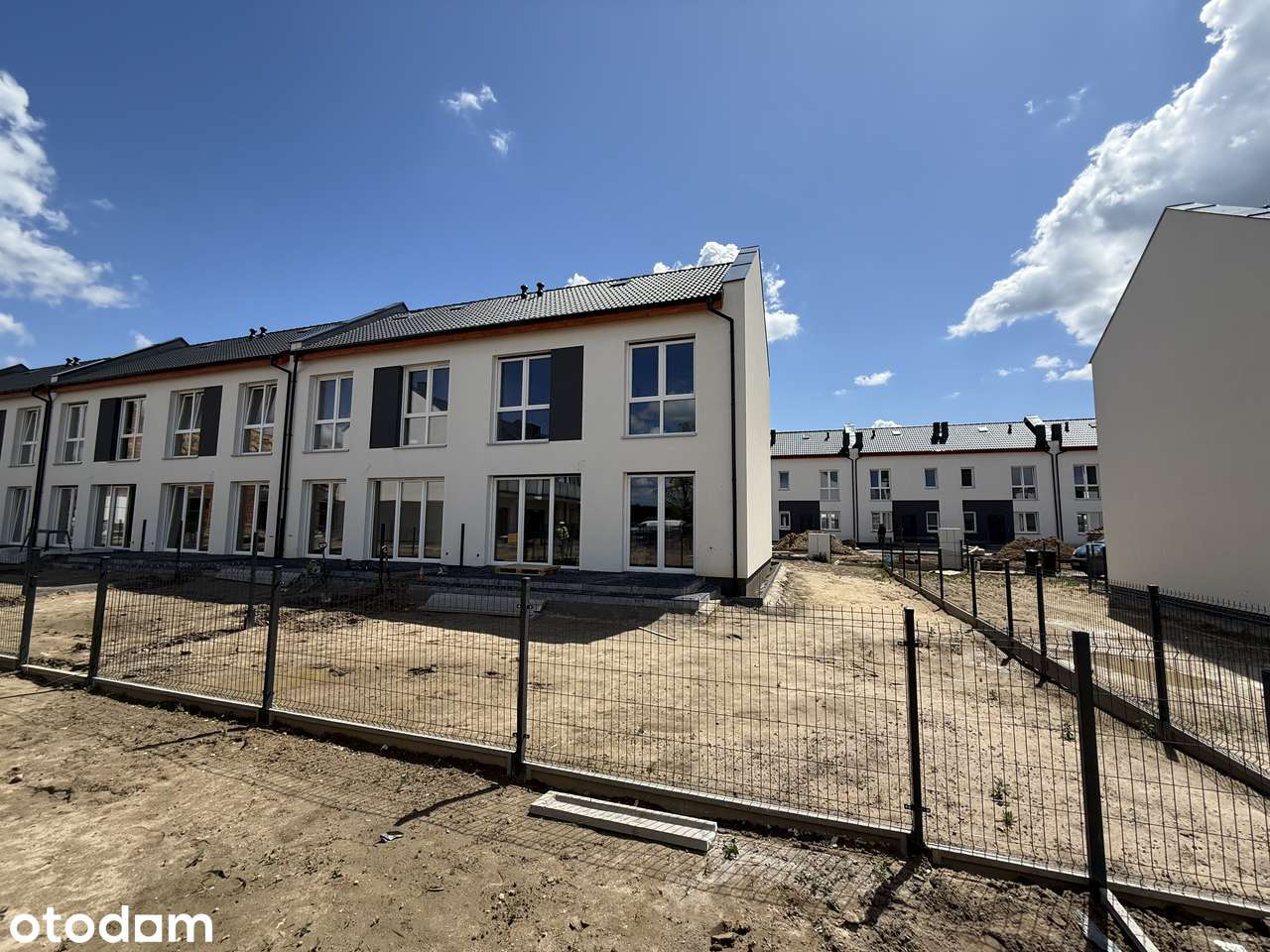 BEZPOŚREDNIO - 3 pok. 49 m2, fotowoltaika, ogród, miejsce postojowe
