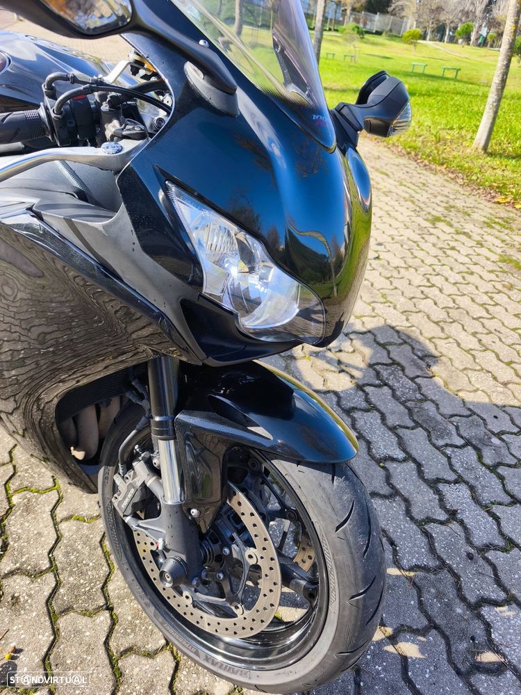 Honda CBR 1000 RR Fireblade - 3