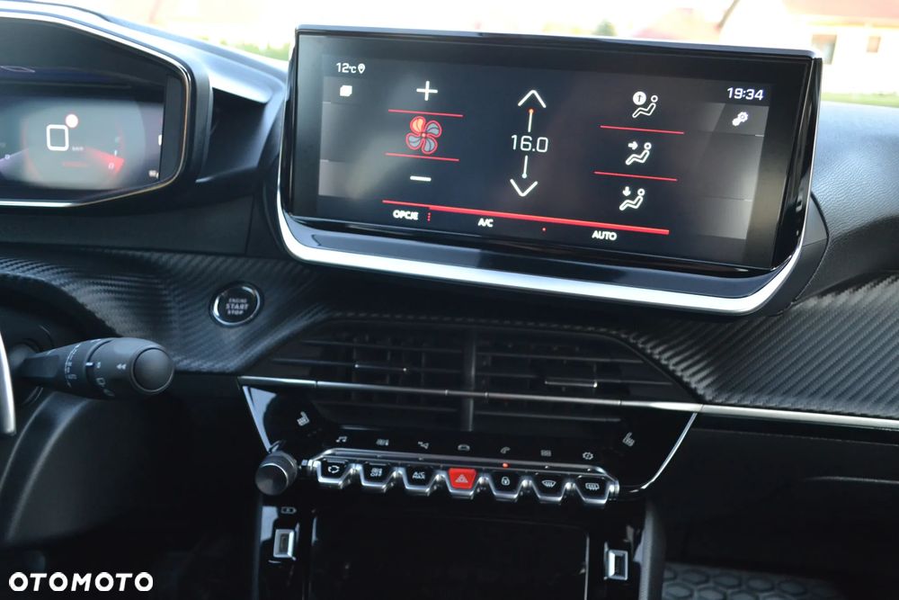 Peugeot 2008 1.2 PureTech Allure Pack S&S EAT8 - 29