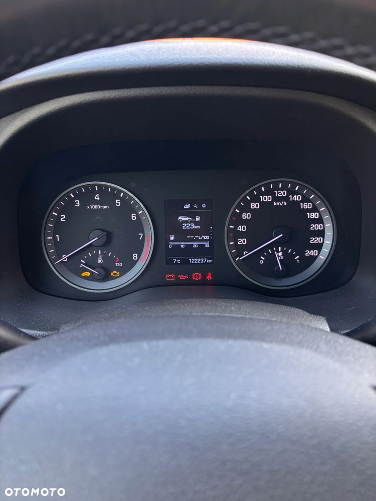 Hyundai Tucson 1.6 GDI BlueDrive TourdePologne 2WD - 16