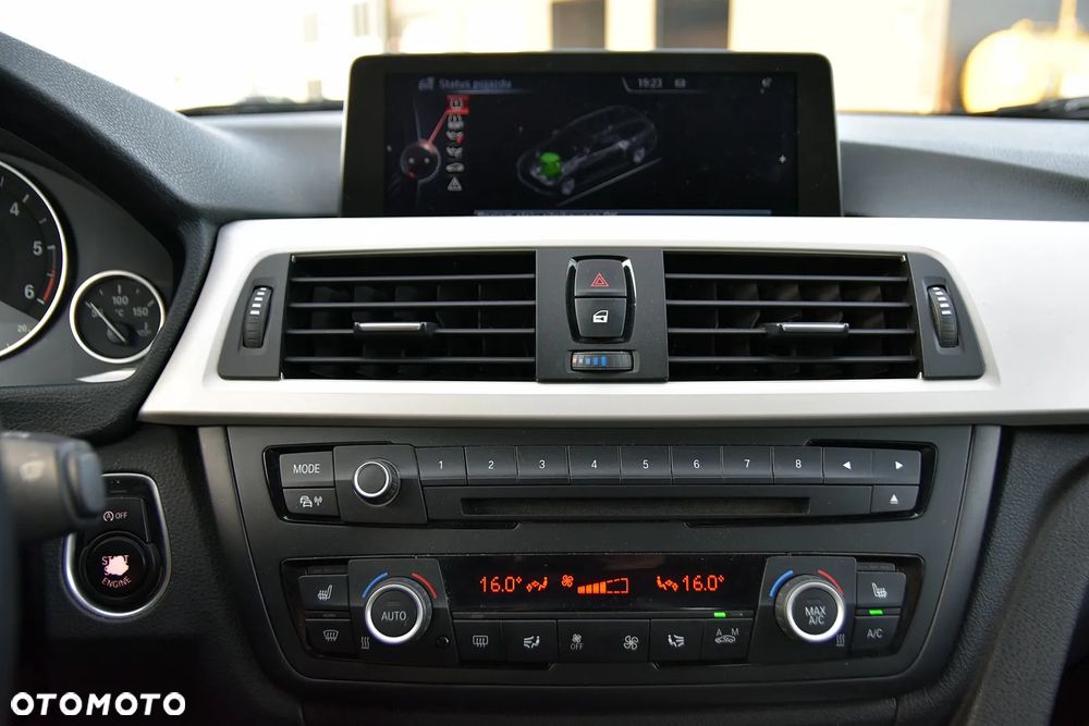 BMW Seria 3 320d - 15