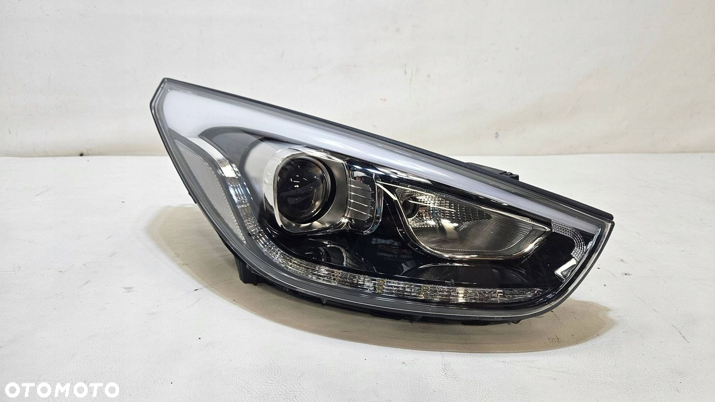 LAMPA PRZÓD PRZEDNIA PRAWA HYUNDAI IX35 LED LIFT 92102-2S - 2