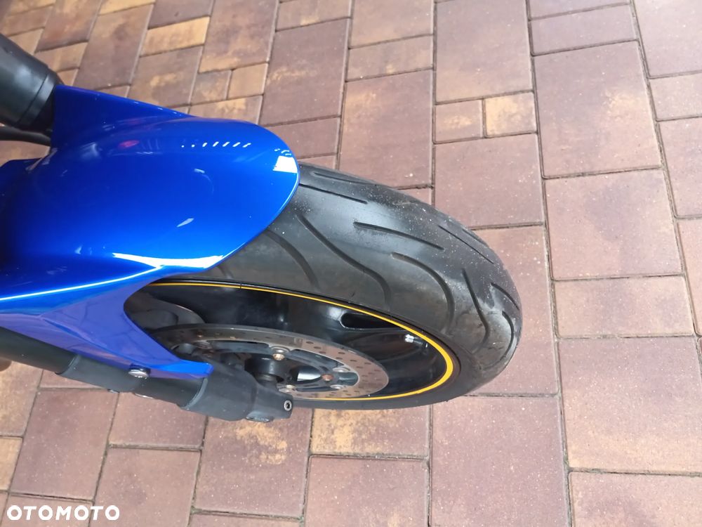 Yamaha FZ6 - 8
